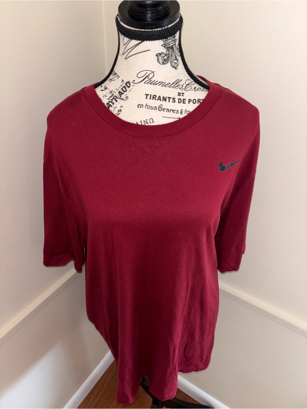 Nike Men's Burgundy Short-Sleeve Crewneck Tee